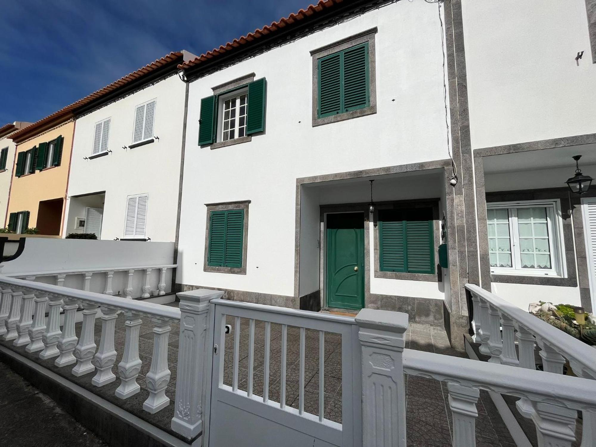 Espirito Azul Guest House - Rooms To Rent, 2 Minutes Walking From The Beach, Marina And Our Dive Center Vila Franca do Campo Exterior photo